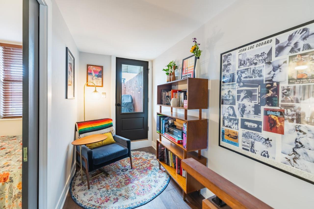 Bedroom In Thoughtfully Decorated East Passyunk Home Philadelphia Dış mekan fotoğraf